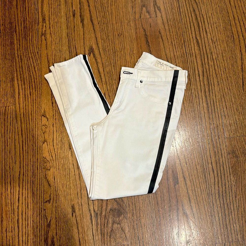 Rag and bone skinny white jeans with black pipping on leg and ankle zipper
